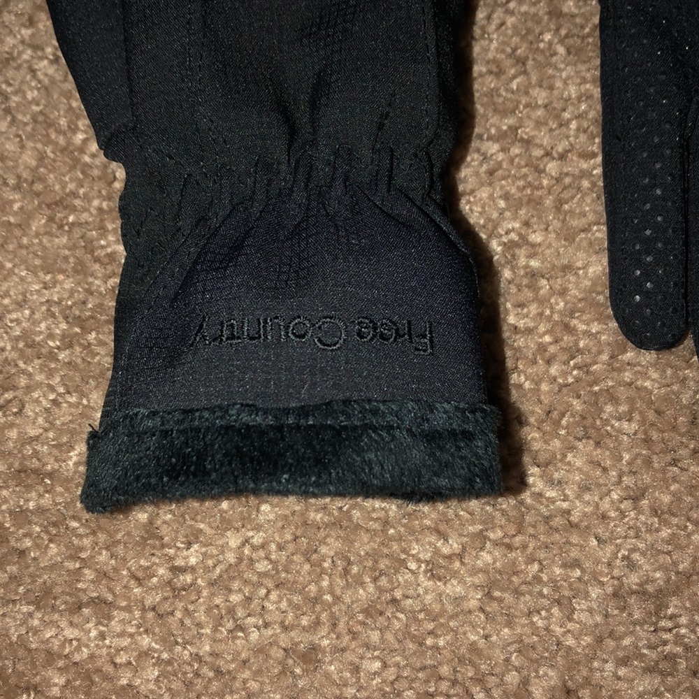 Gloves - Picture 3 of 3